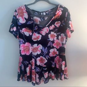 ELLE black, floral blouse size L